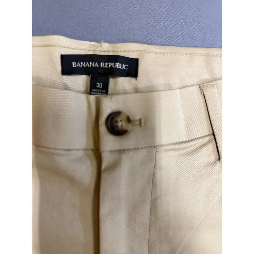 Banana Republic Men's 9